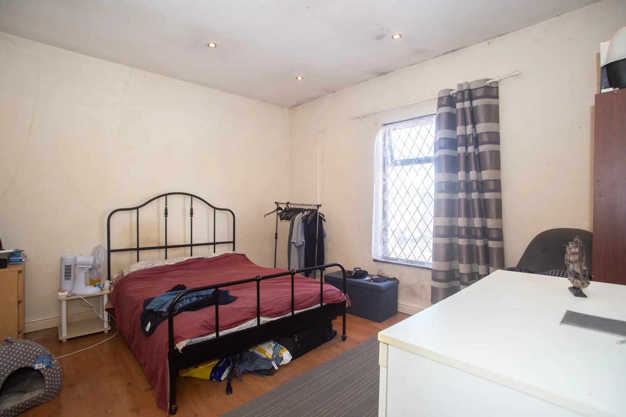 property photo 9 of 19