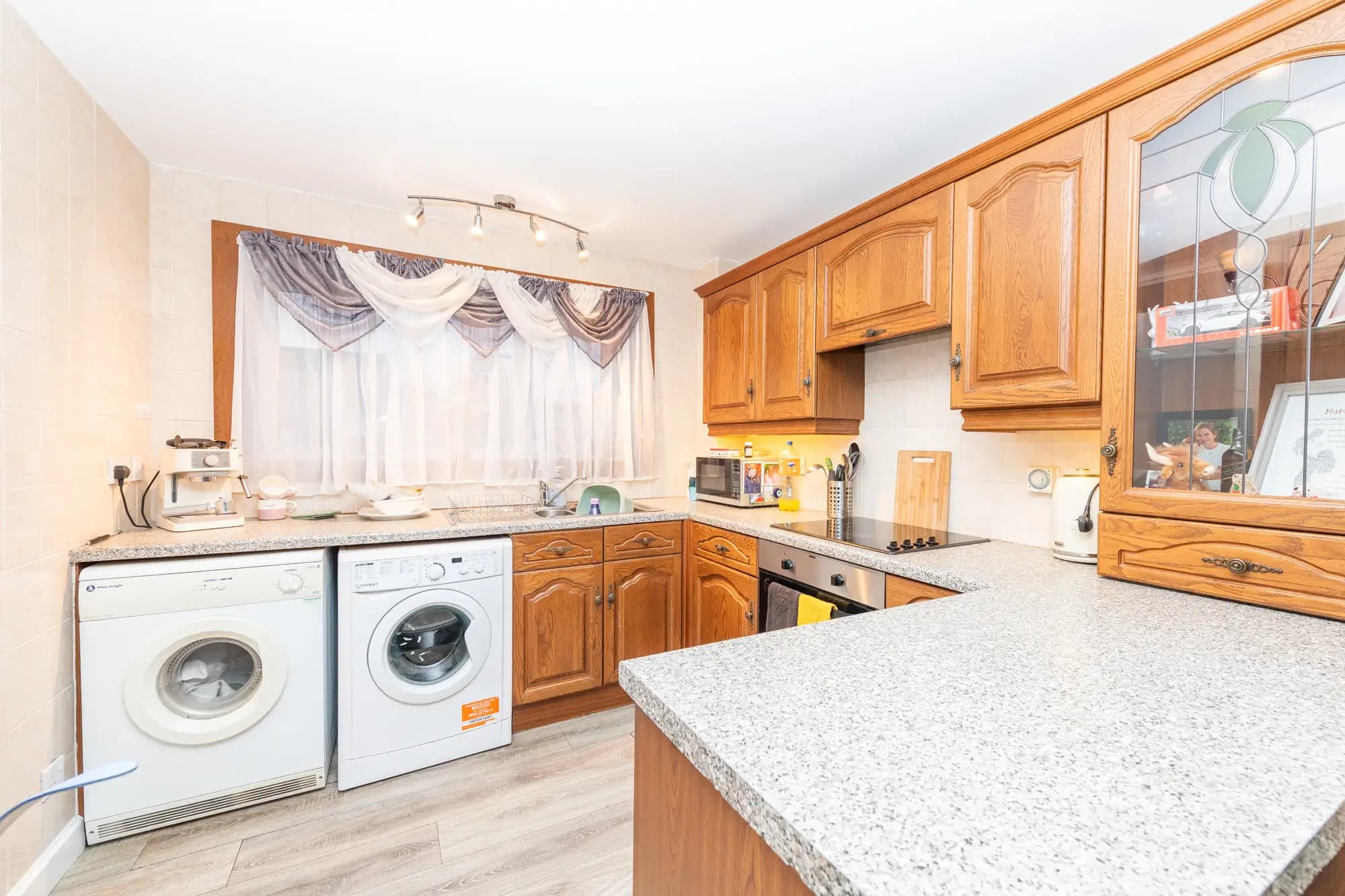 property photo 9 of 37