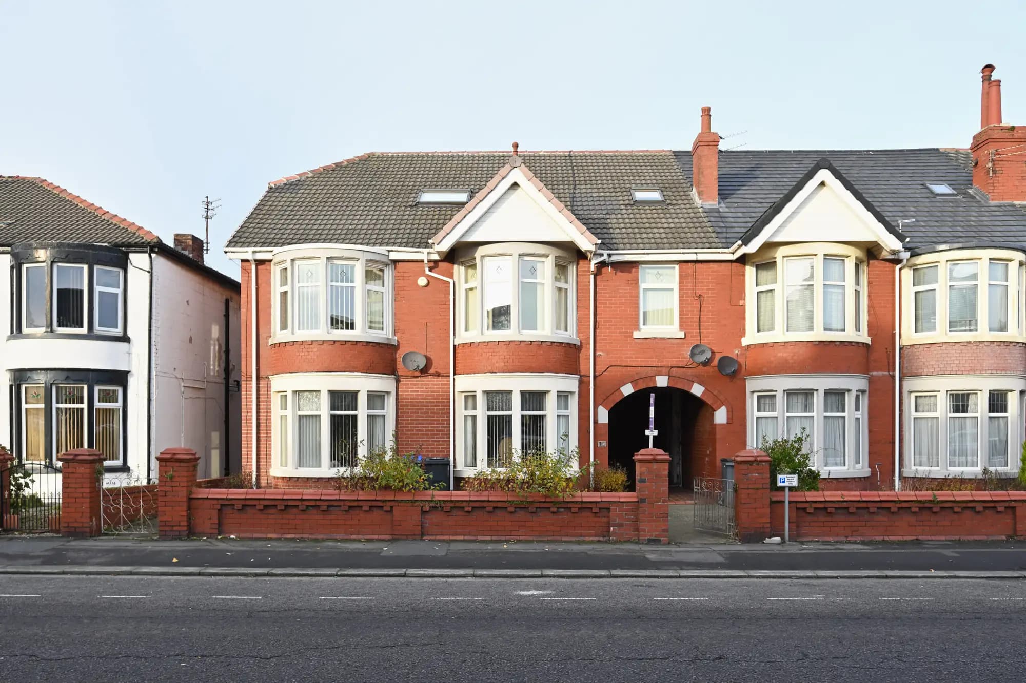 property photo 5 of 16