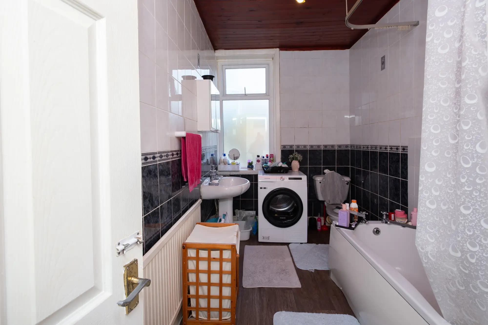 property photo 13 of 23
