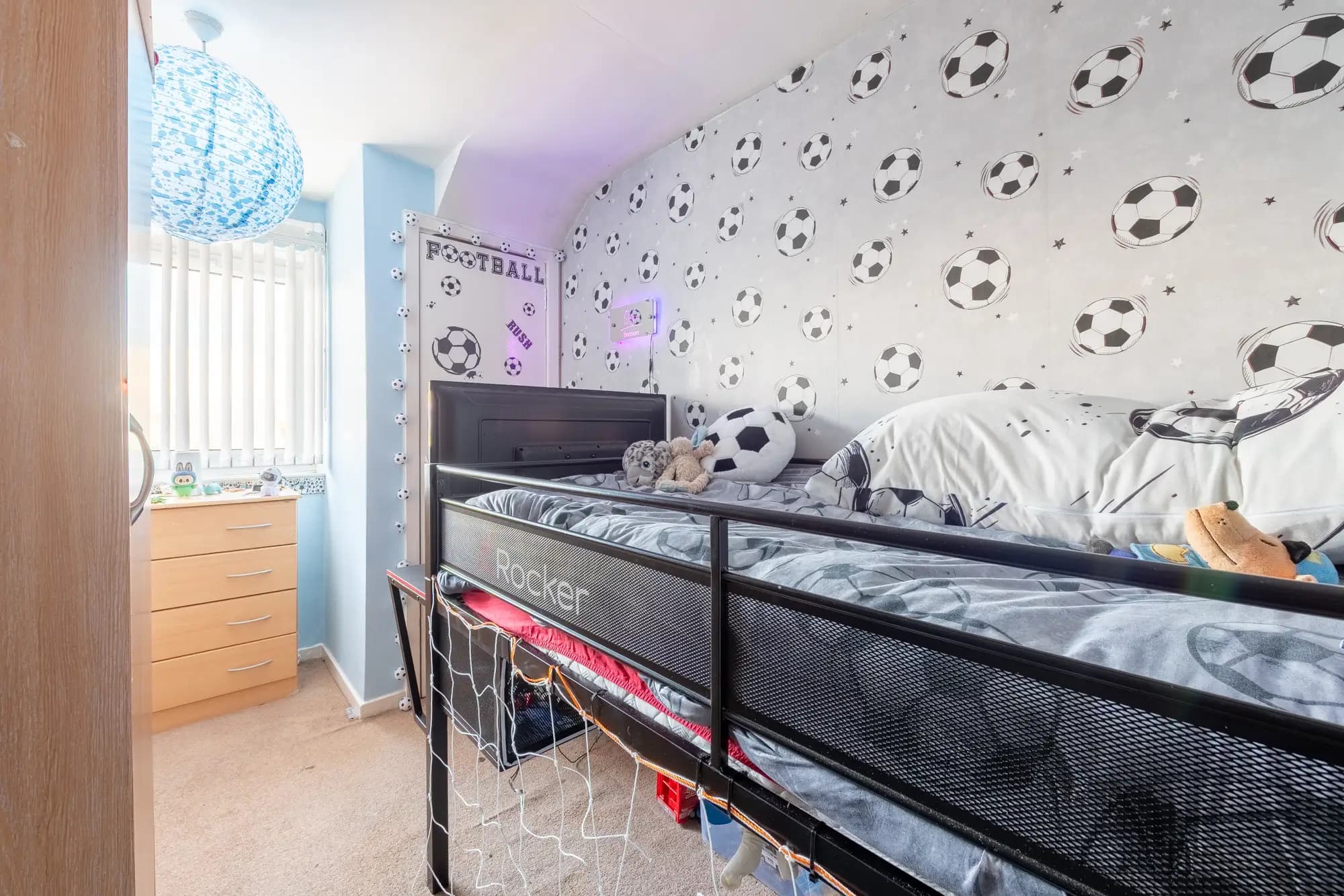 property photo 23 of 37