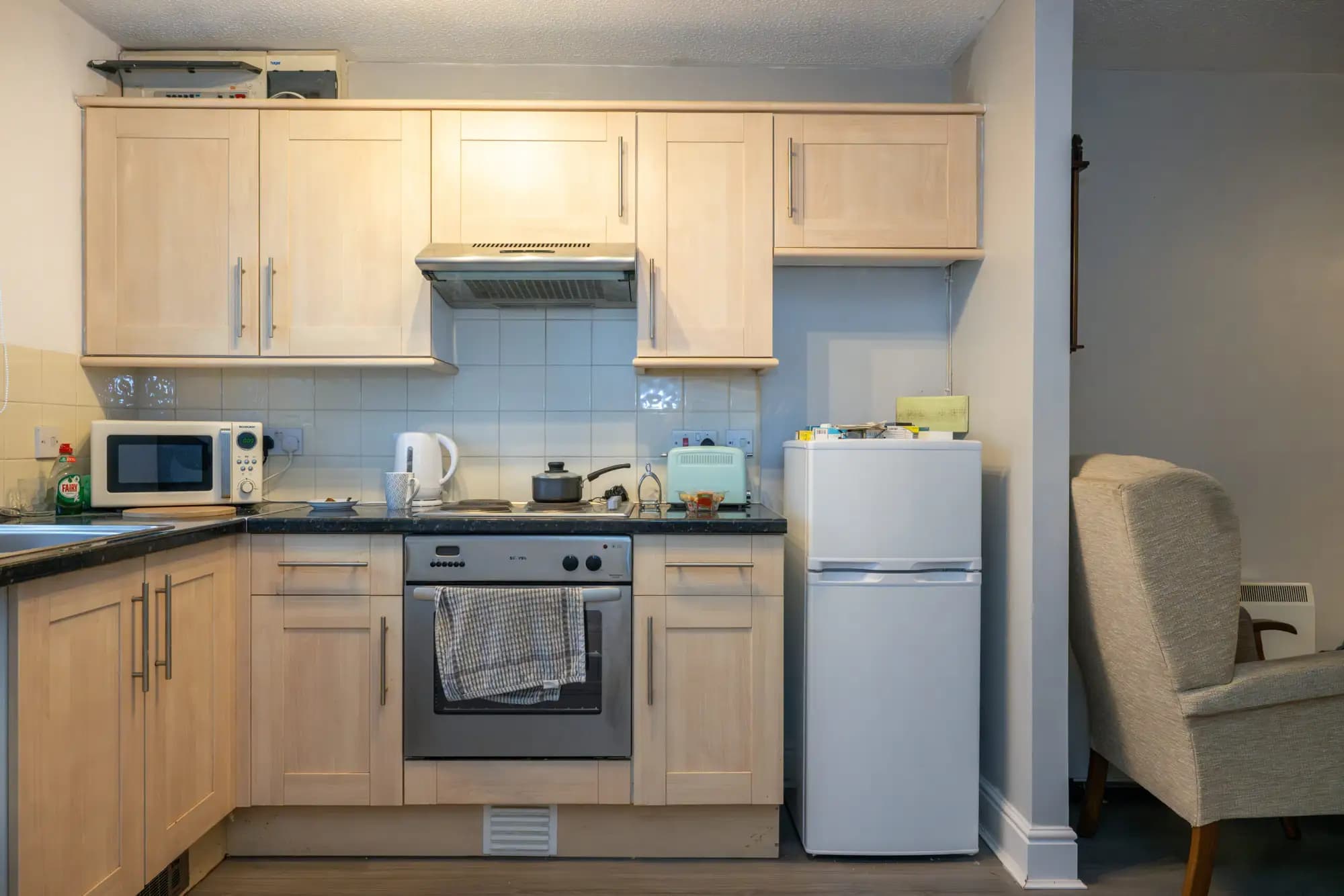 property photo 6 of 16