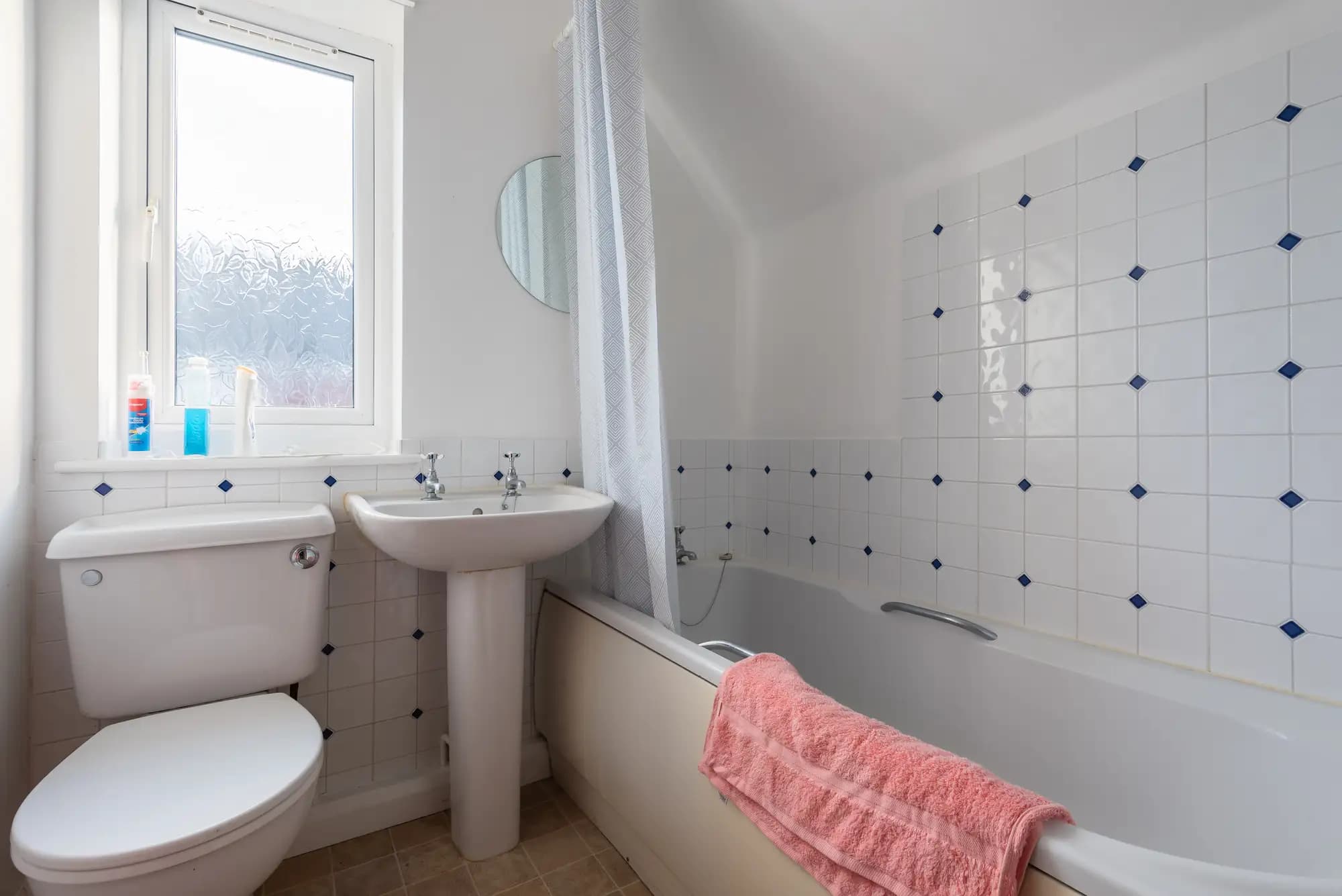 property photo 9 of 18