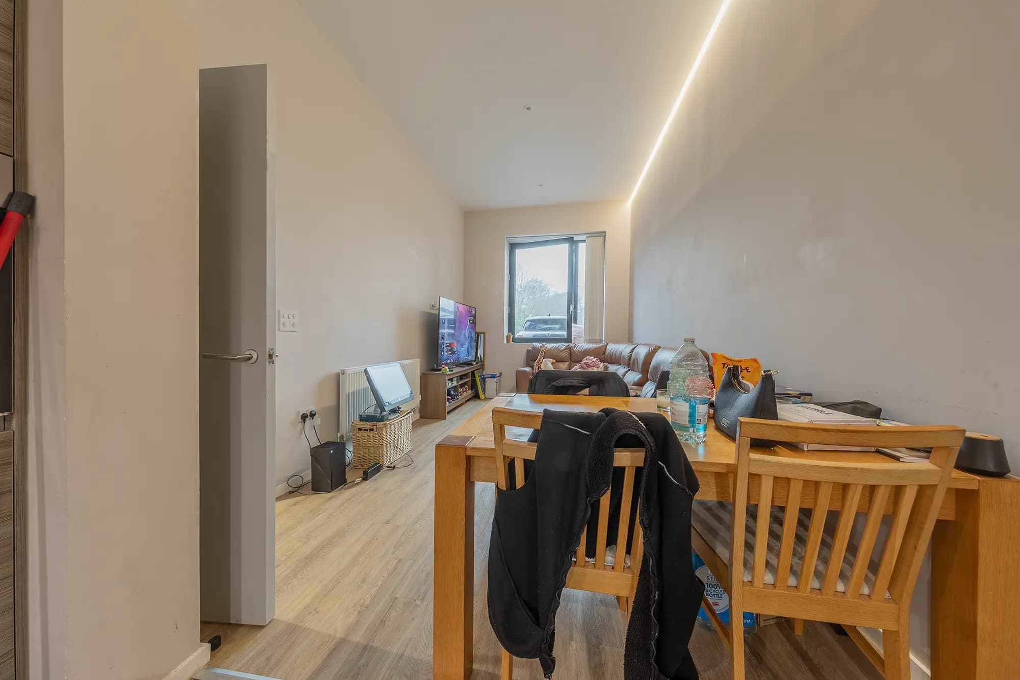 property photo 8 of 21