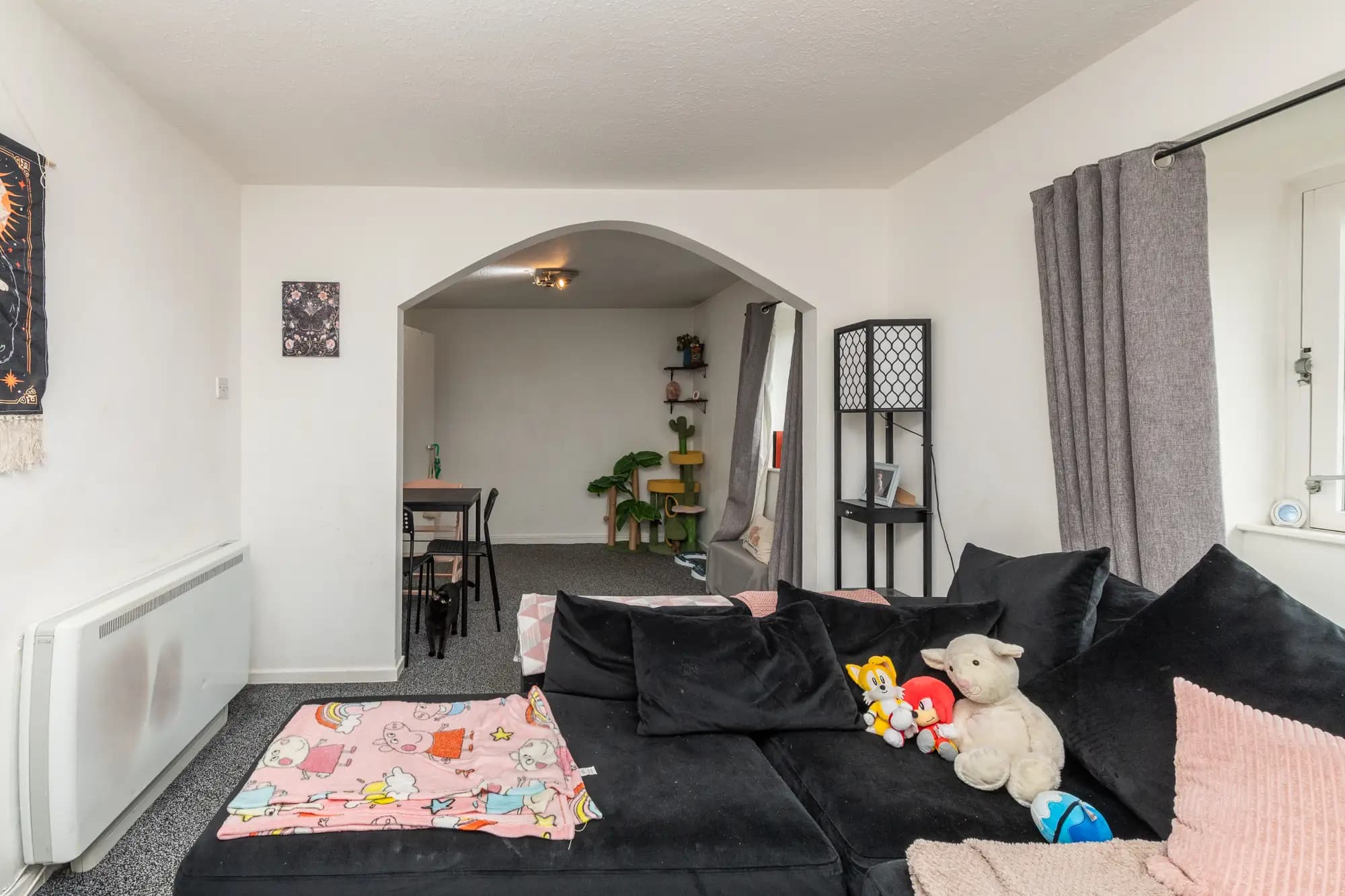 property photo 4 of 37