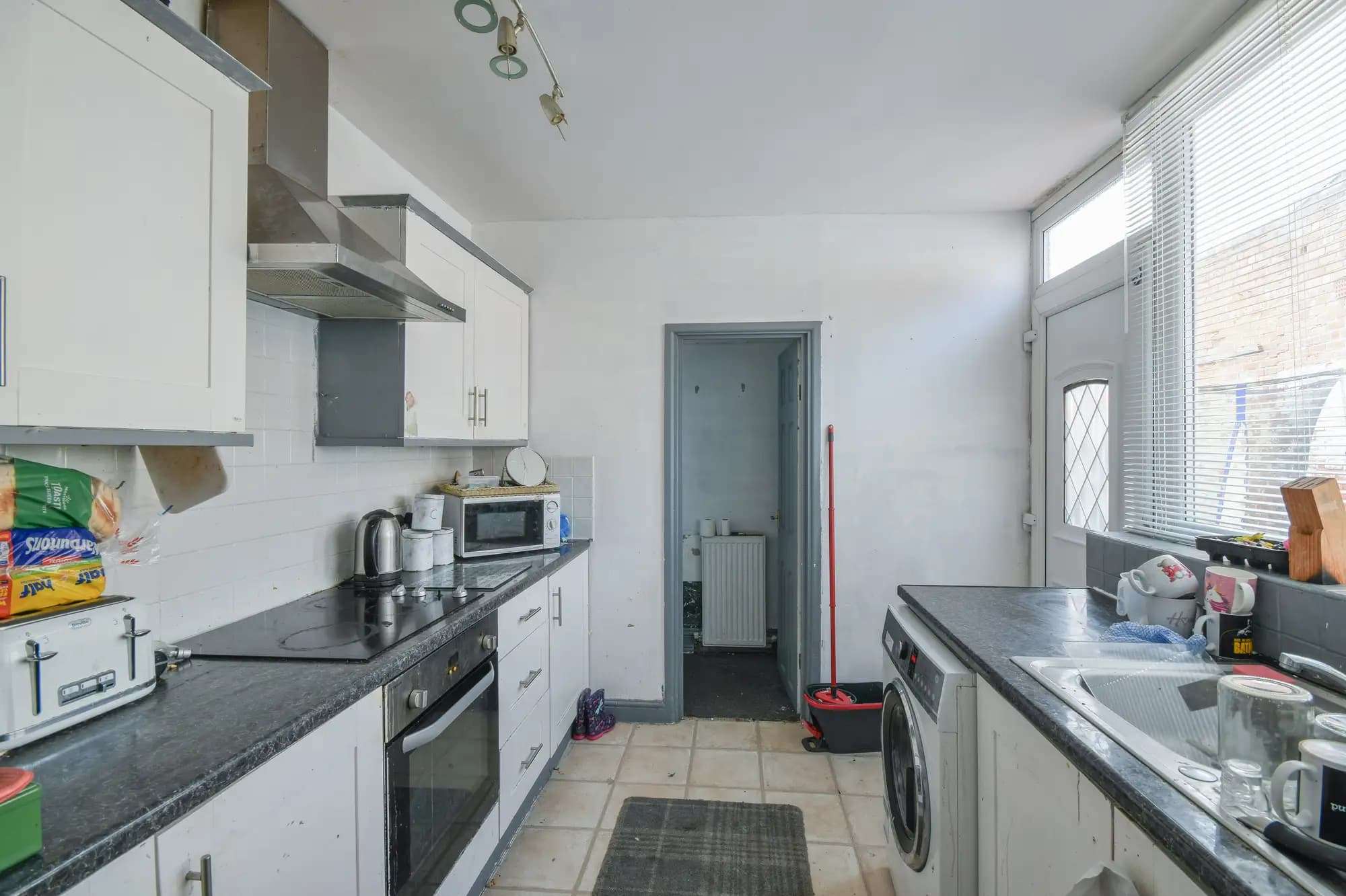 property photo 5 of 18