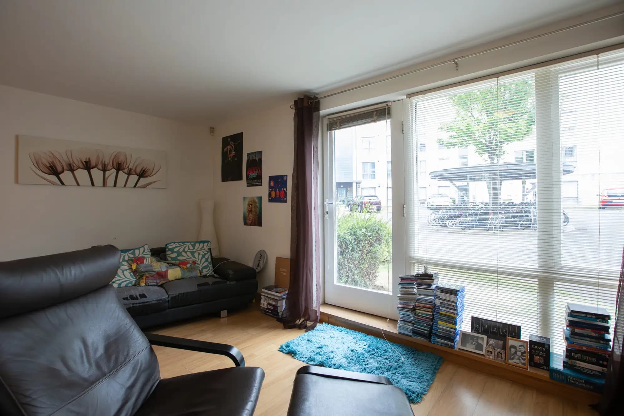 property photo 5 of 32