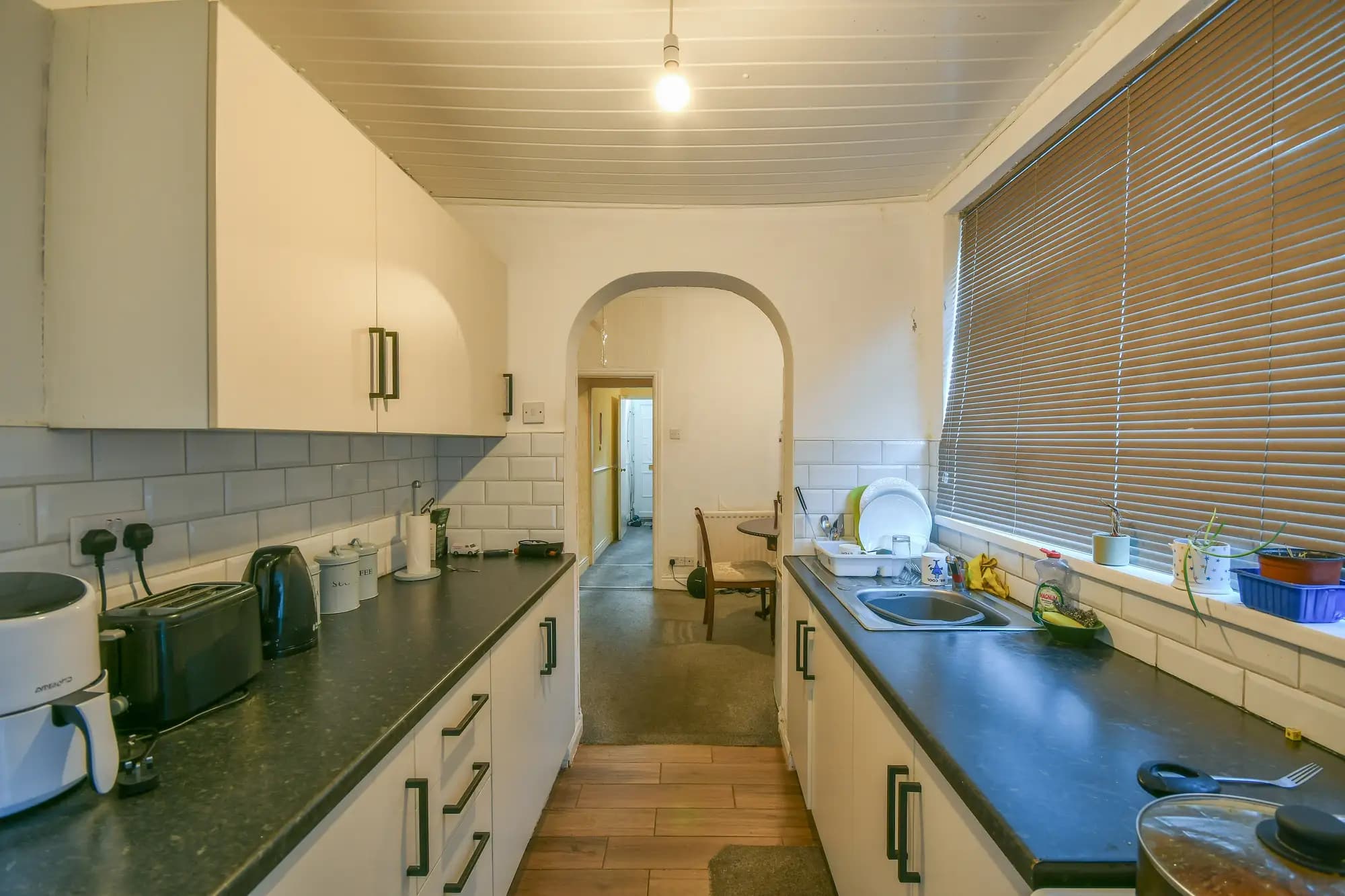 property photo 4 of 16