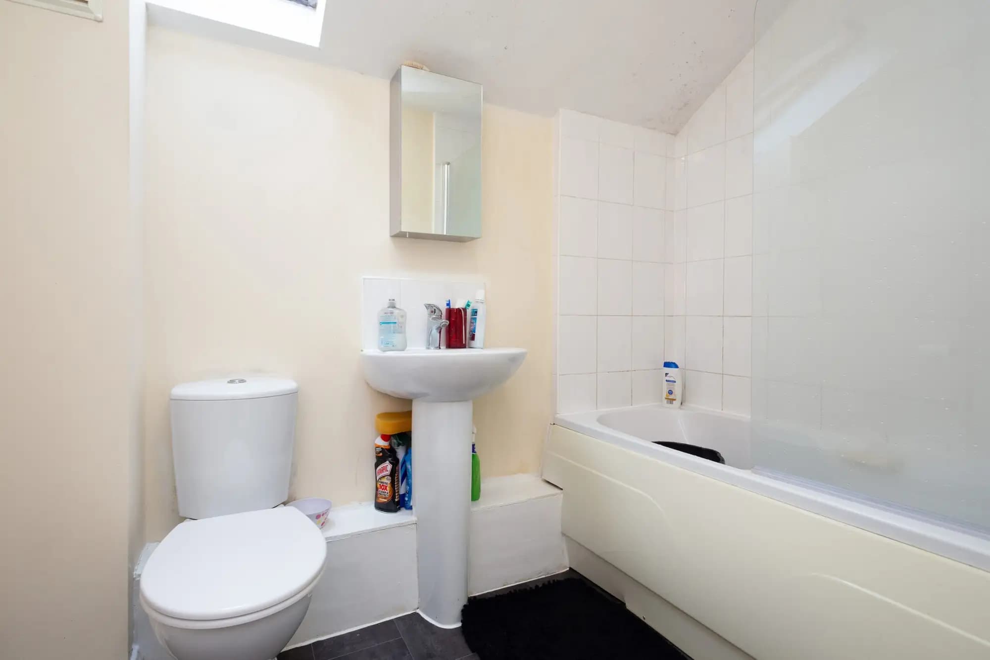 property photo 10 of 18