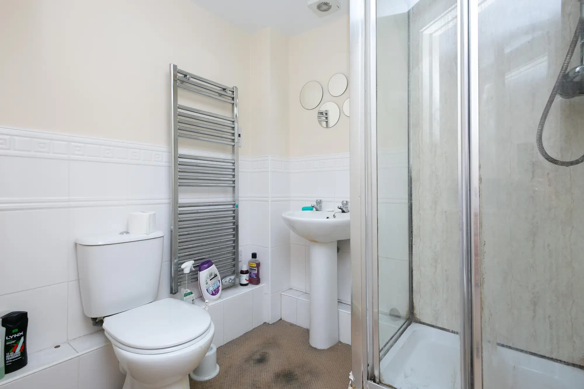 property photo 9 of 22