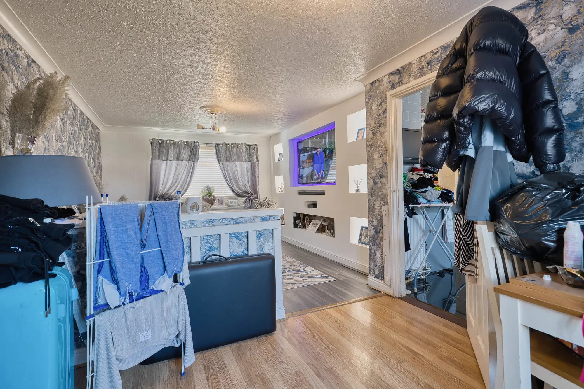 property photo 5 of 29