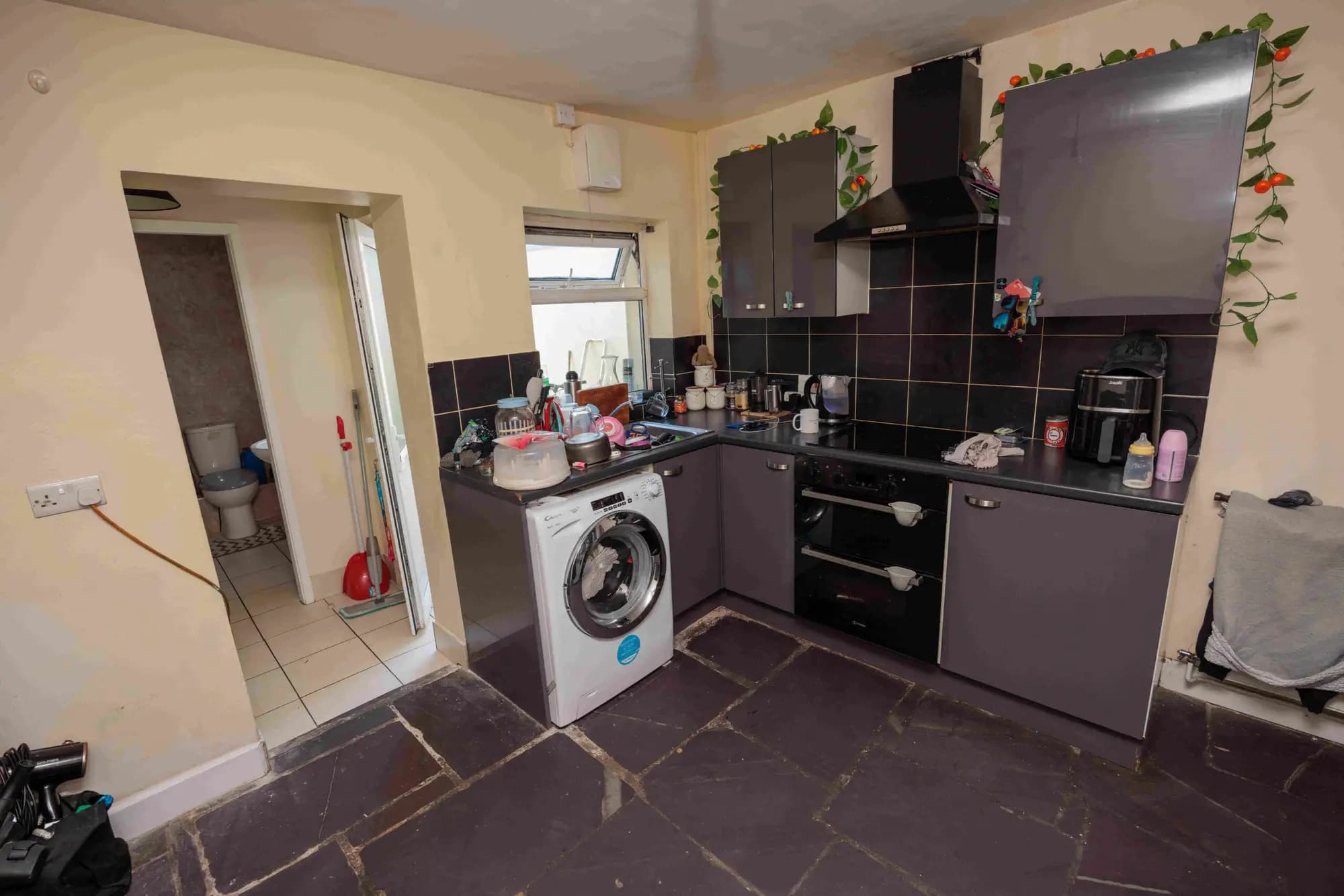 property photo 8 of 30
