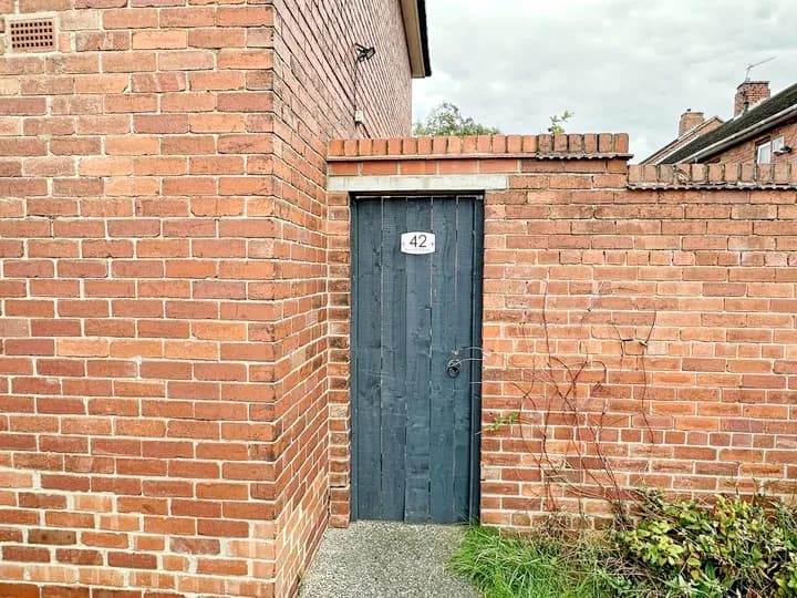property photo 23 of 25