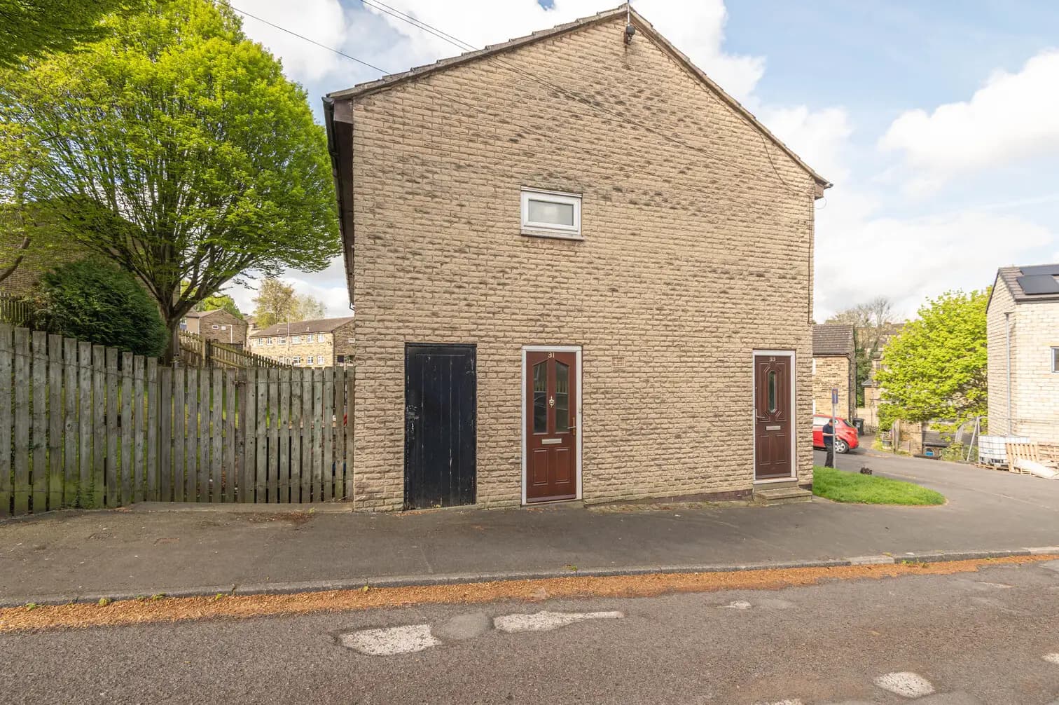 property photo 13 of 15