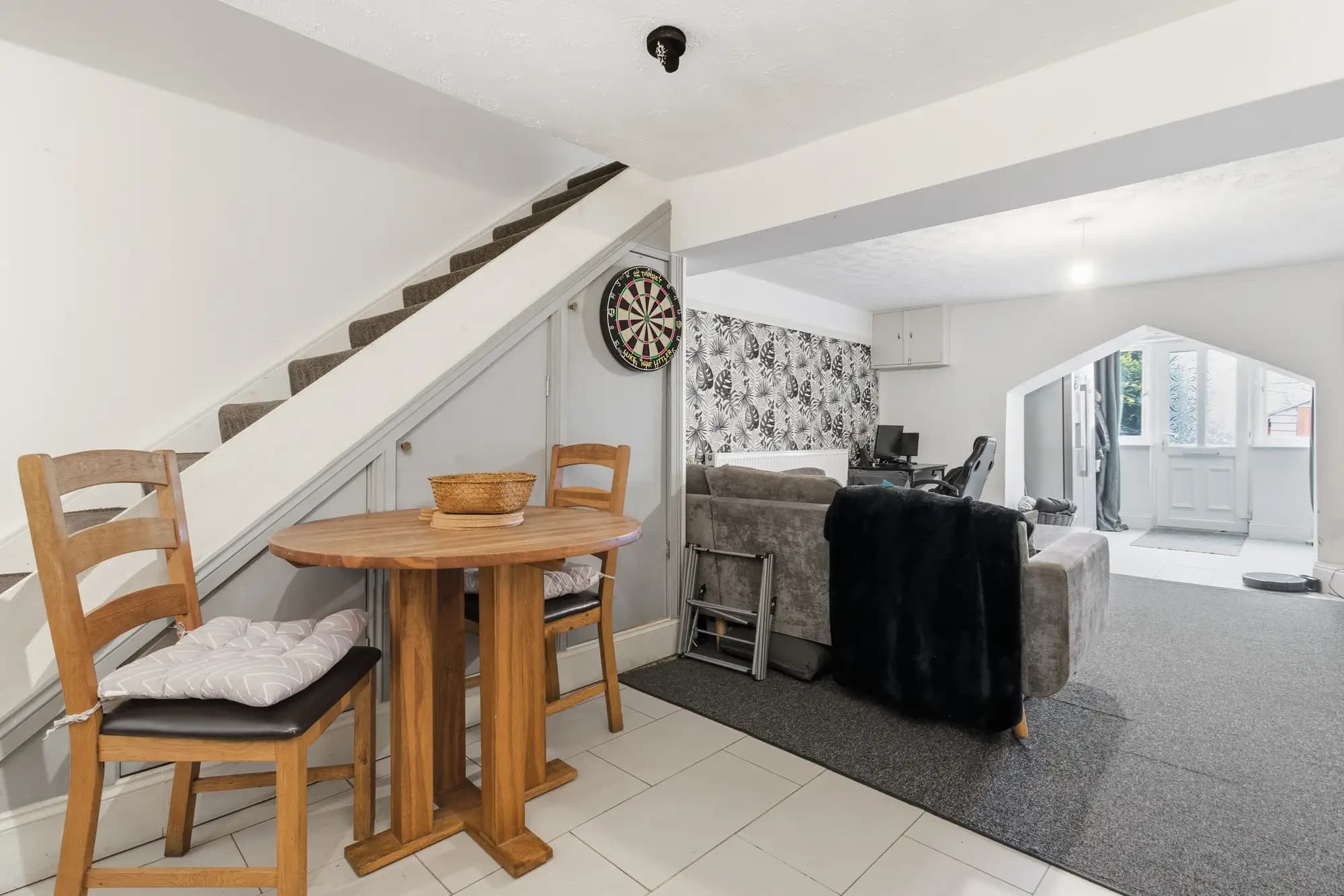 property photo 9 of 24