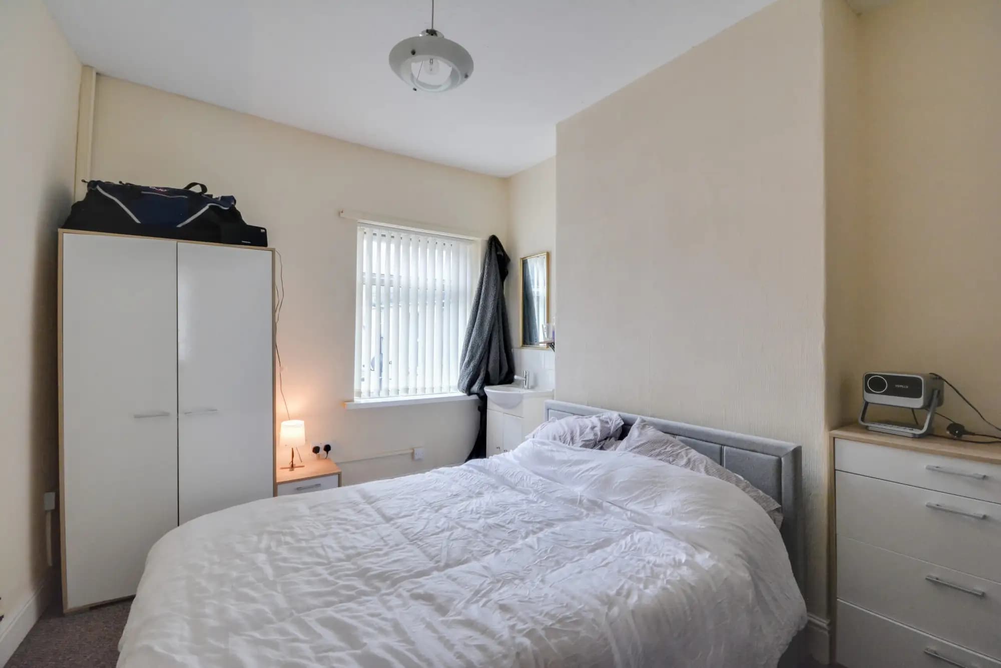 property photo 13 of 18