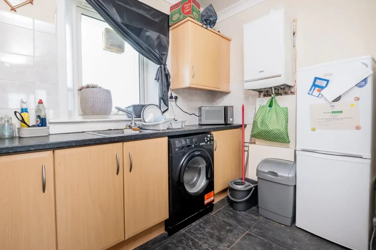 property photo 9 of 24