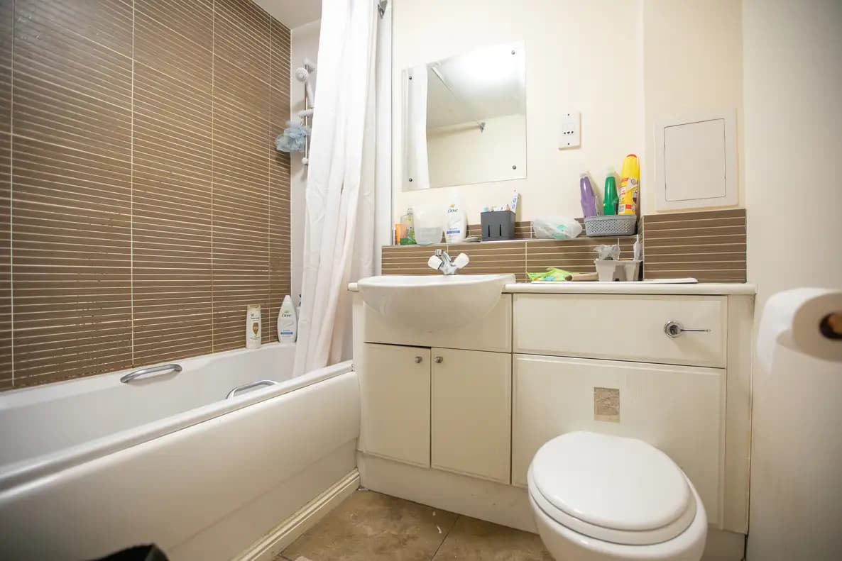 property photo 12 of 28
