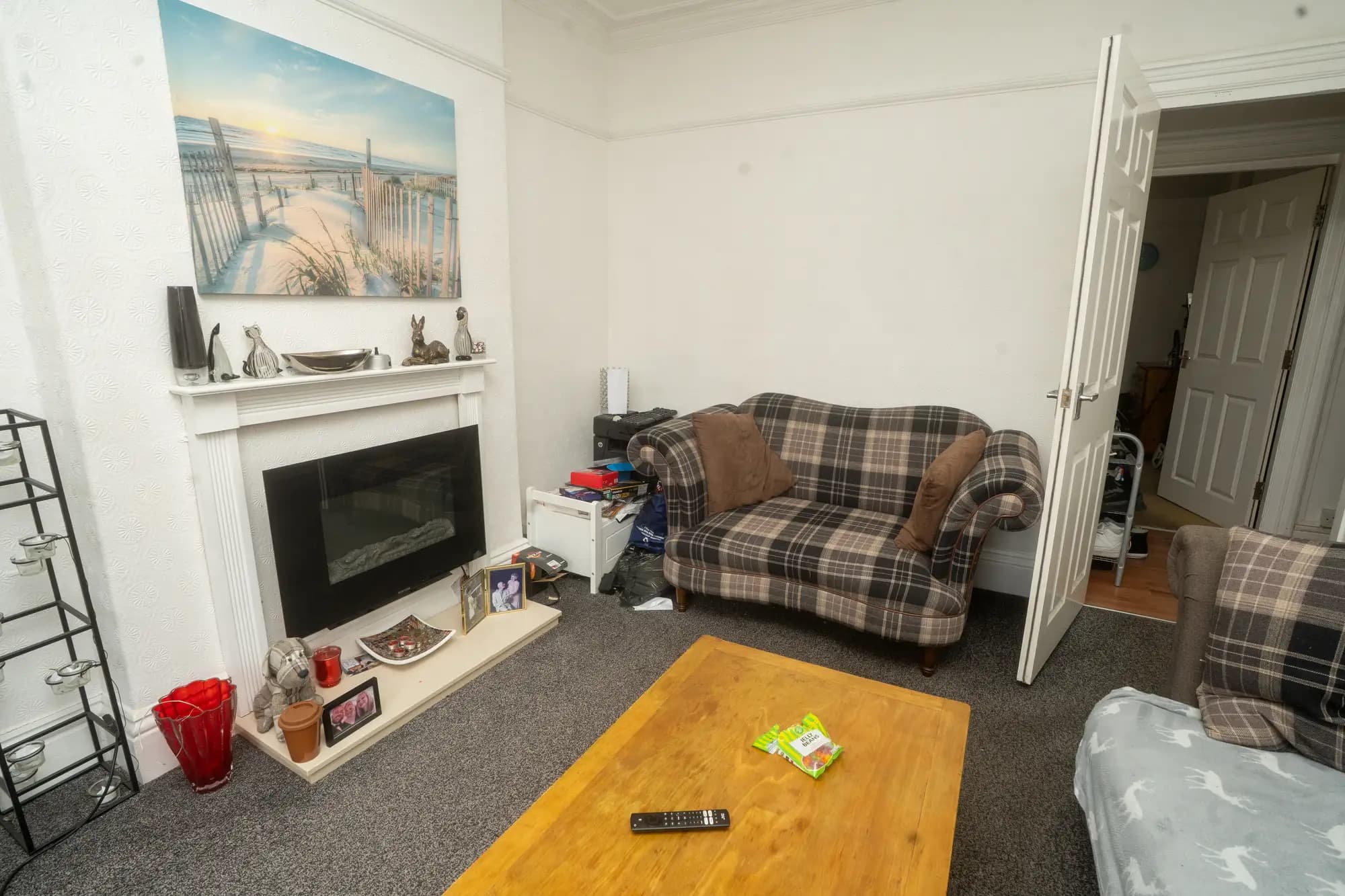 property photo 6 of 44