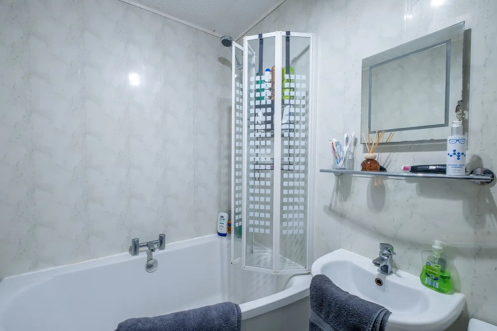 property photo 11 of 27