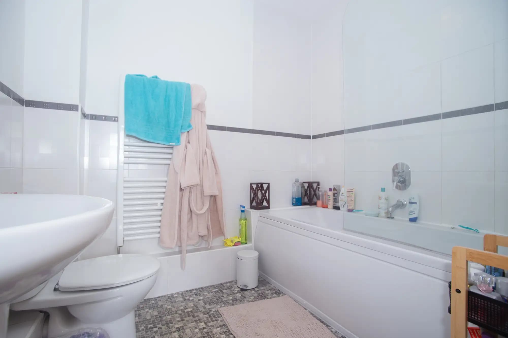 property photo 7 of 15