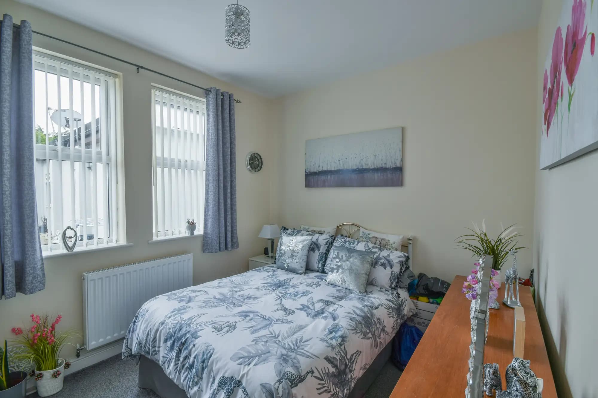 property photo 11 of 38