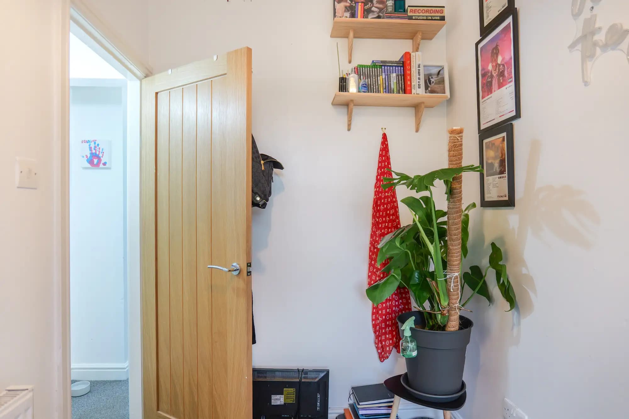 property photo 11 of 20