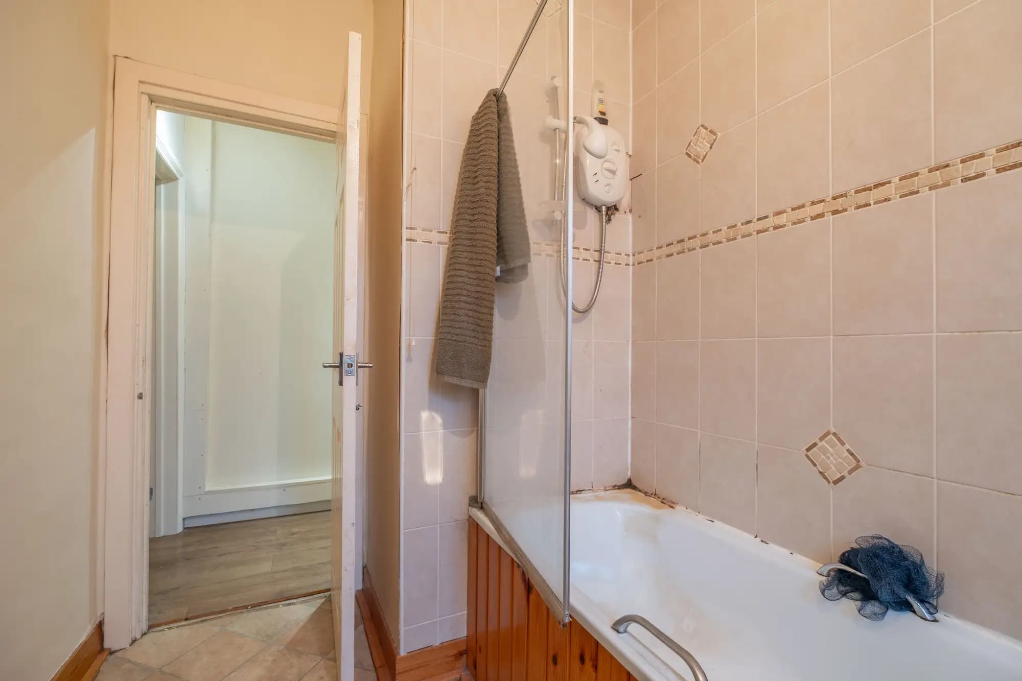 property photo 10 of 26