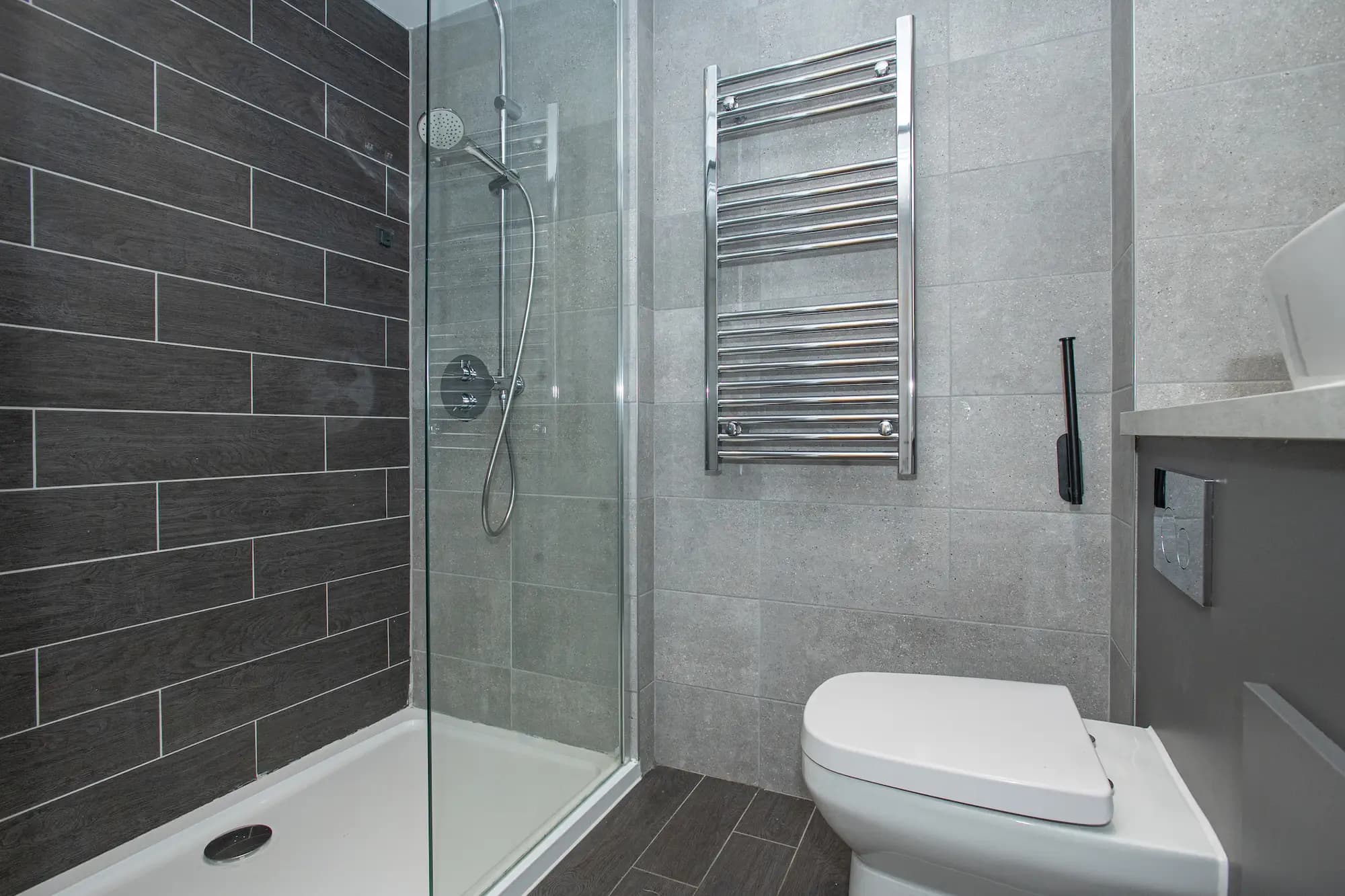 property photo 7 of 15