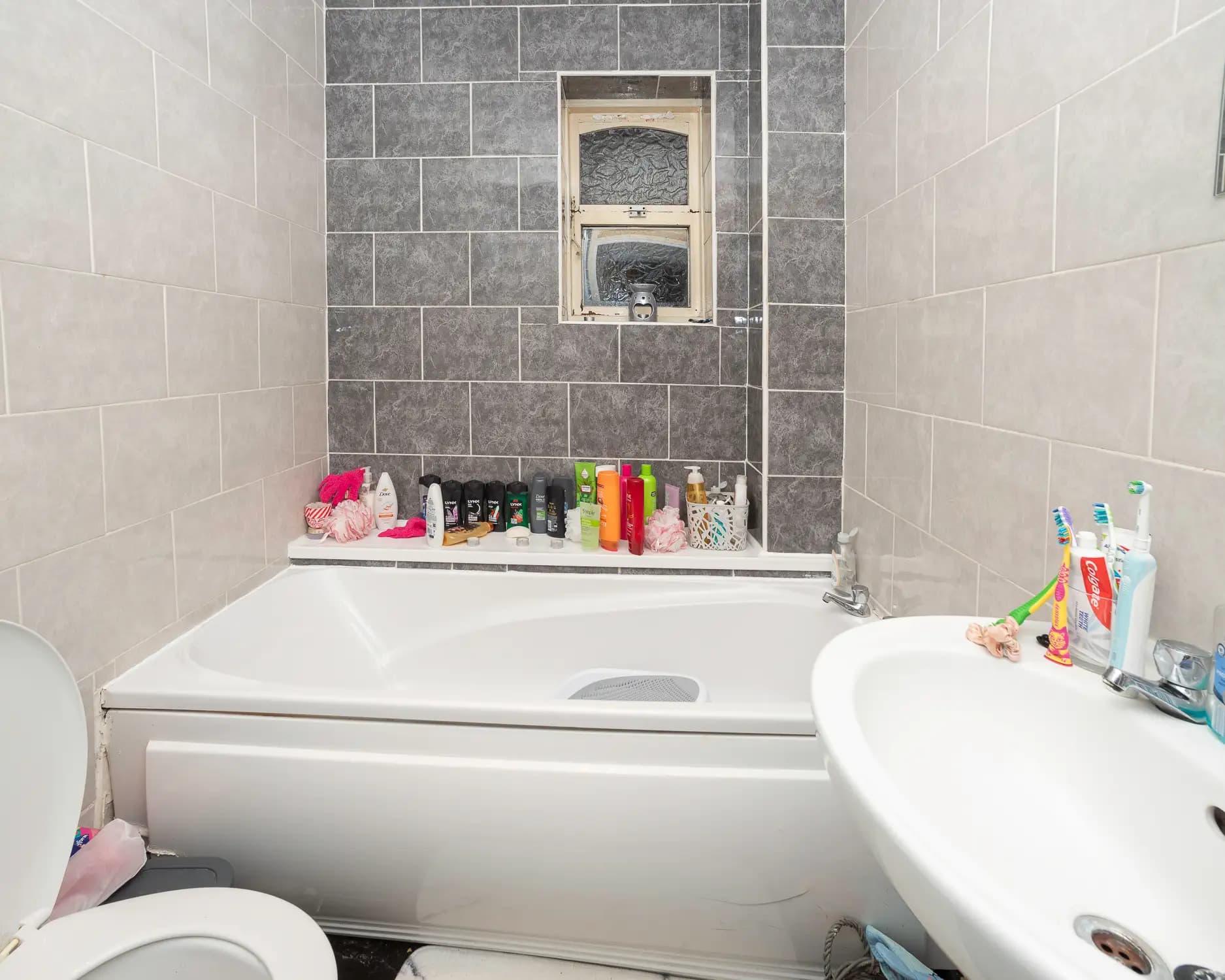 property photo 8 of 13
