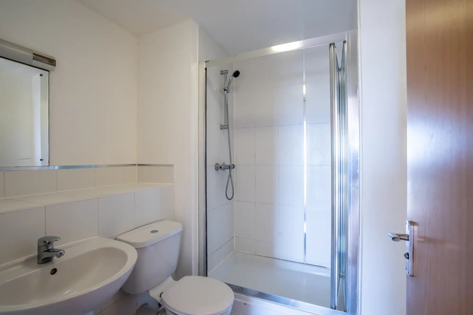property photo 11 of 22
