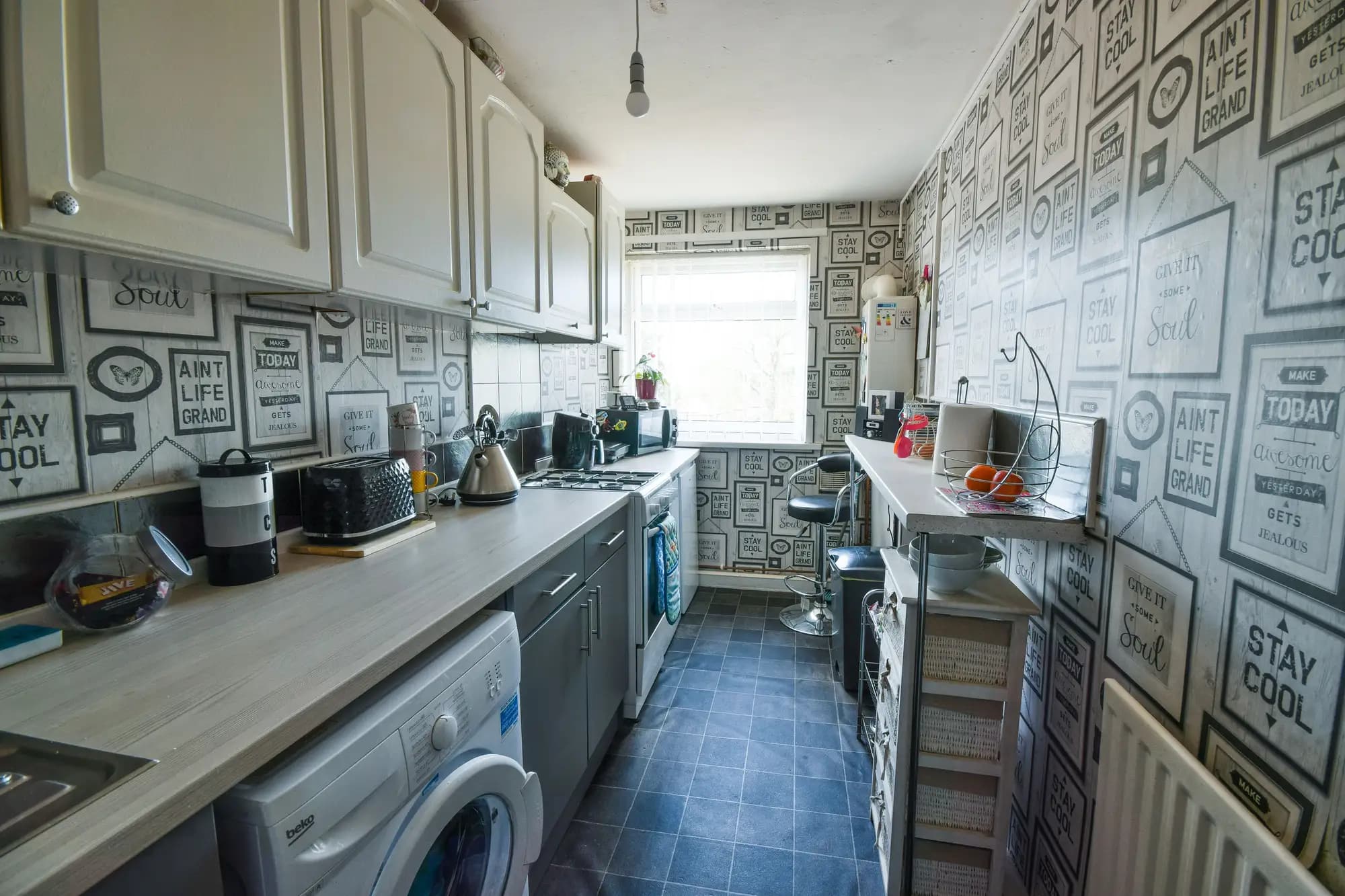 property photo 4 of 14