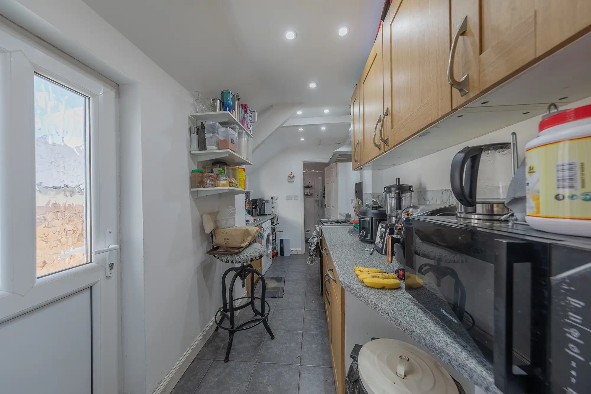 property photo 7 of 19