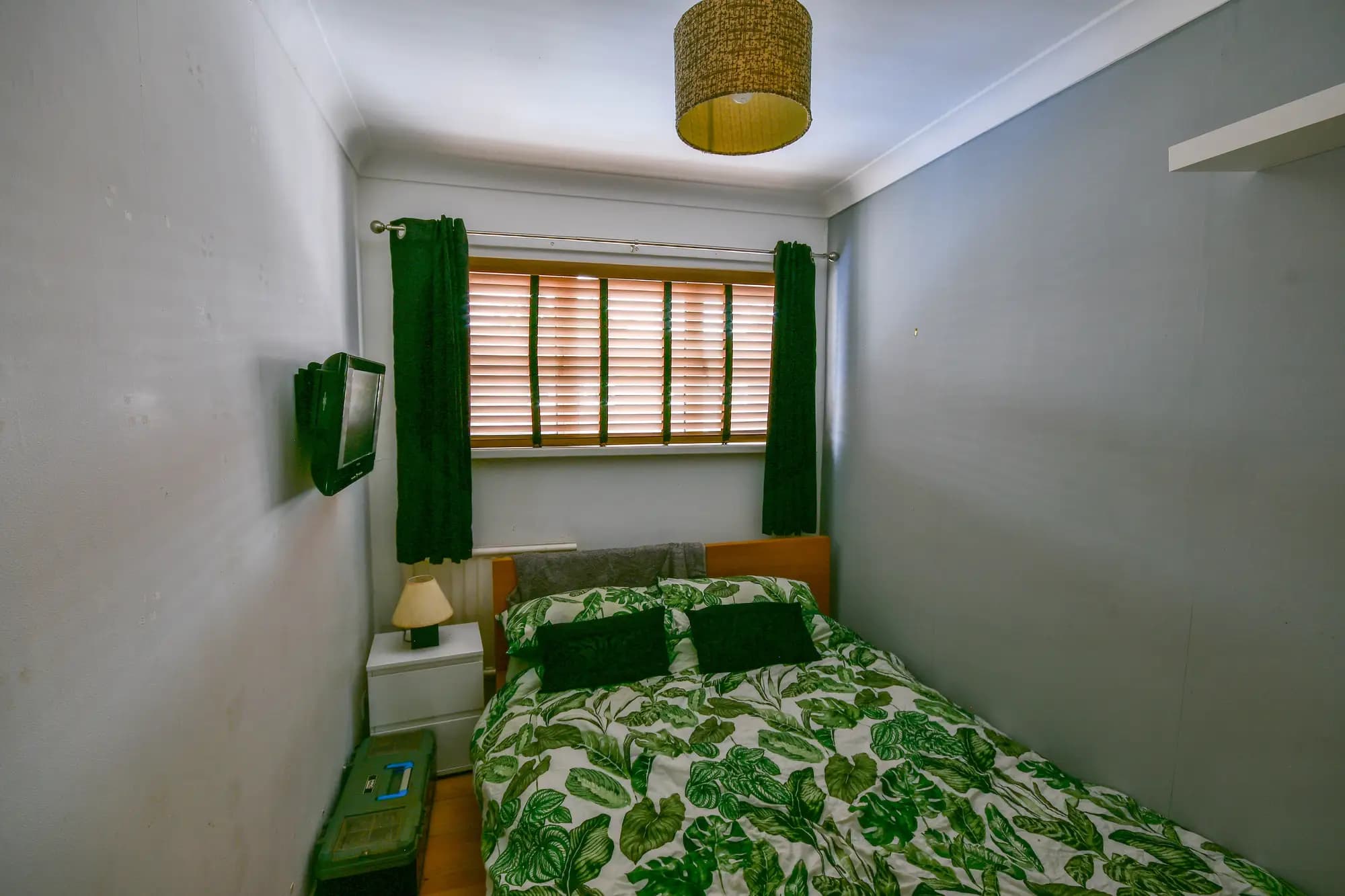 property photo 11 of 16