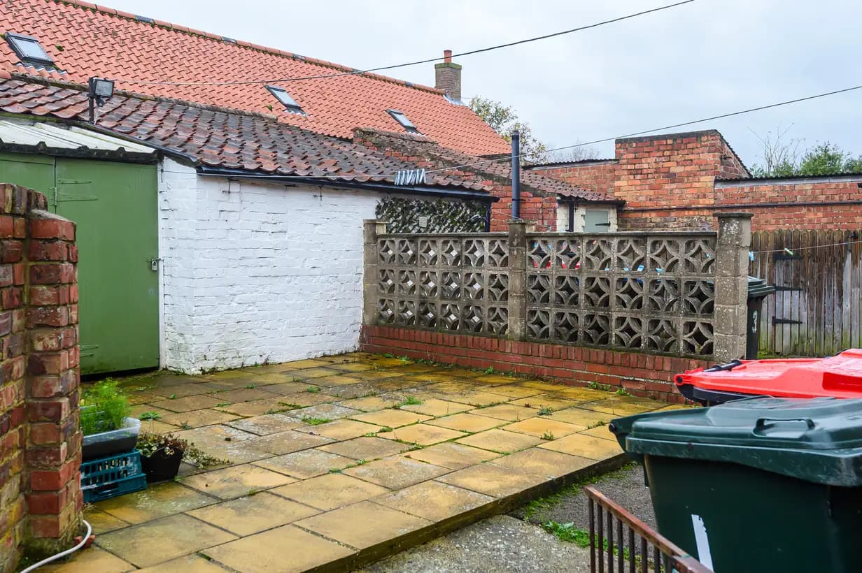 property photo 21 of 24