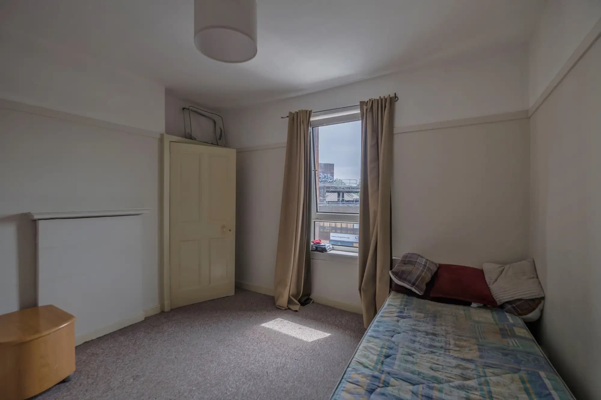 property photo 18 of 31