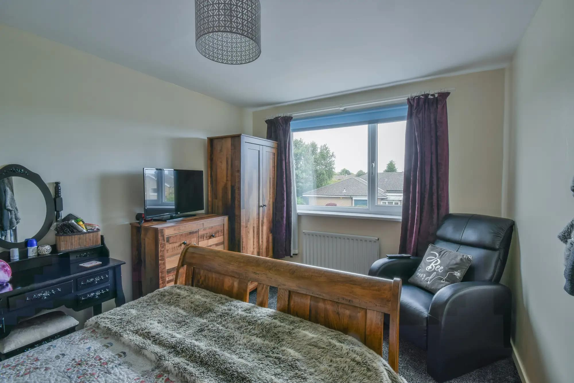 property photo 10 of 18