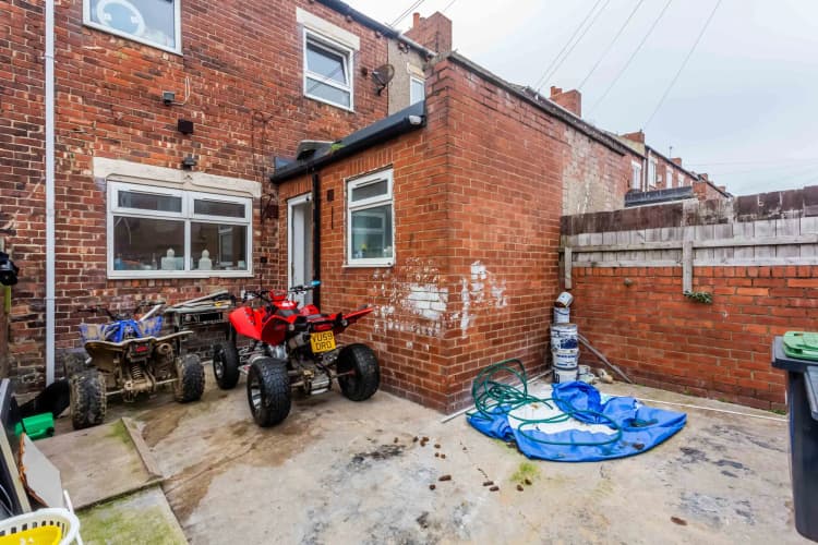 property photo 15 of 17
