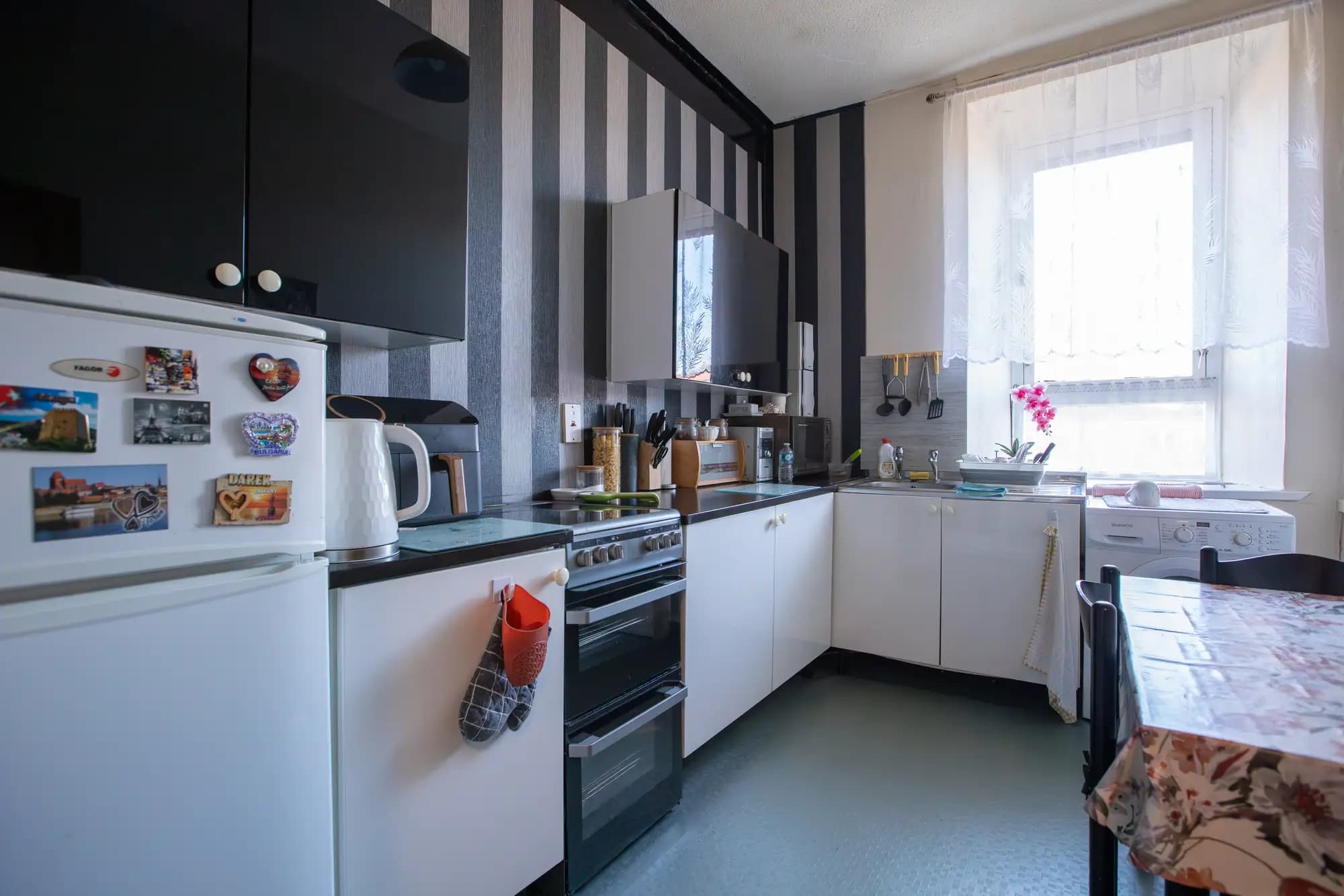 property photo 8 of 30