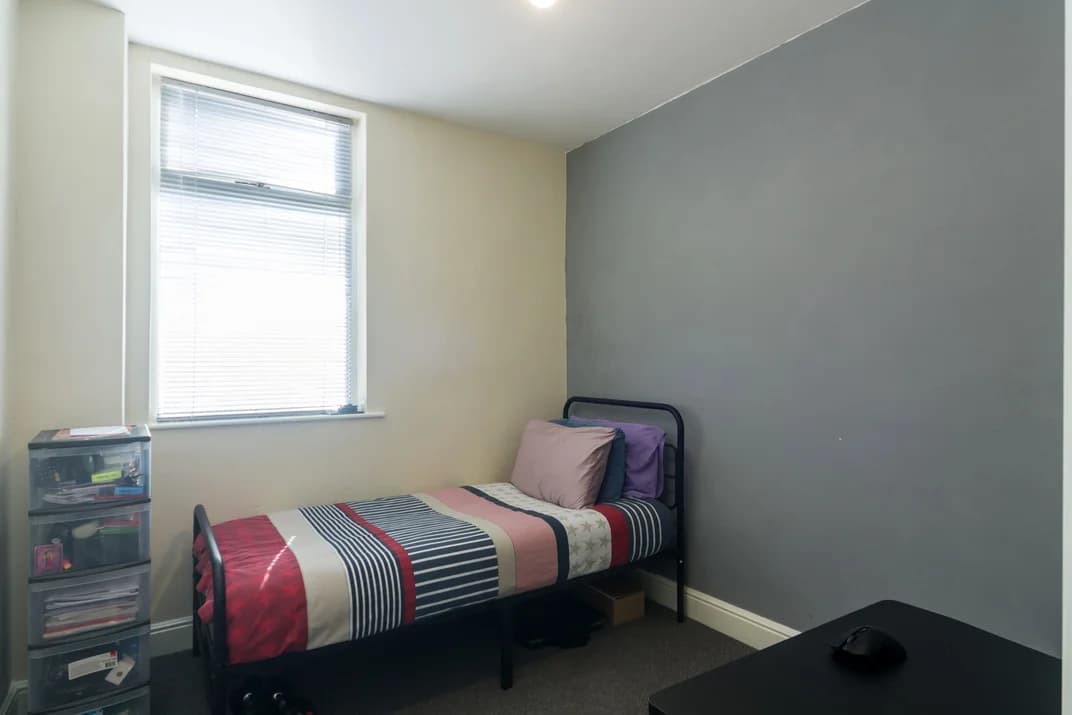 property photo 14 of 19