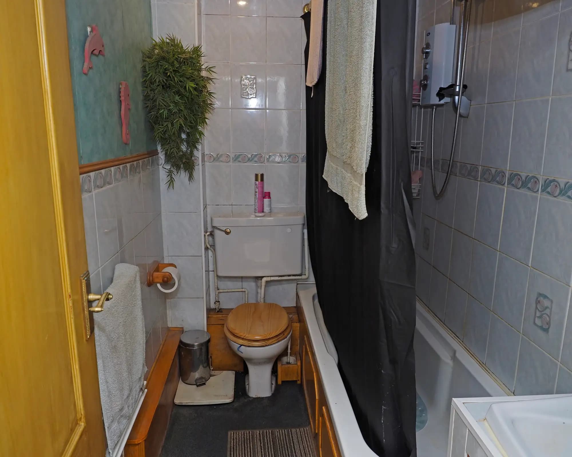 property photo 8 of 14
