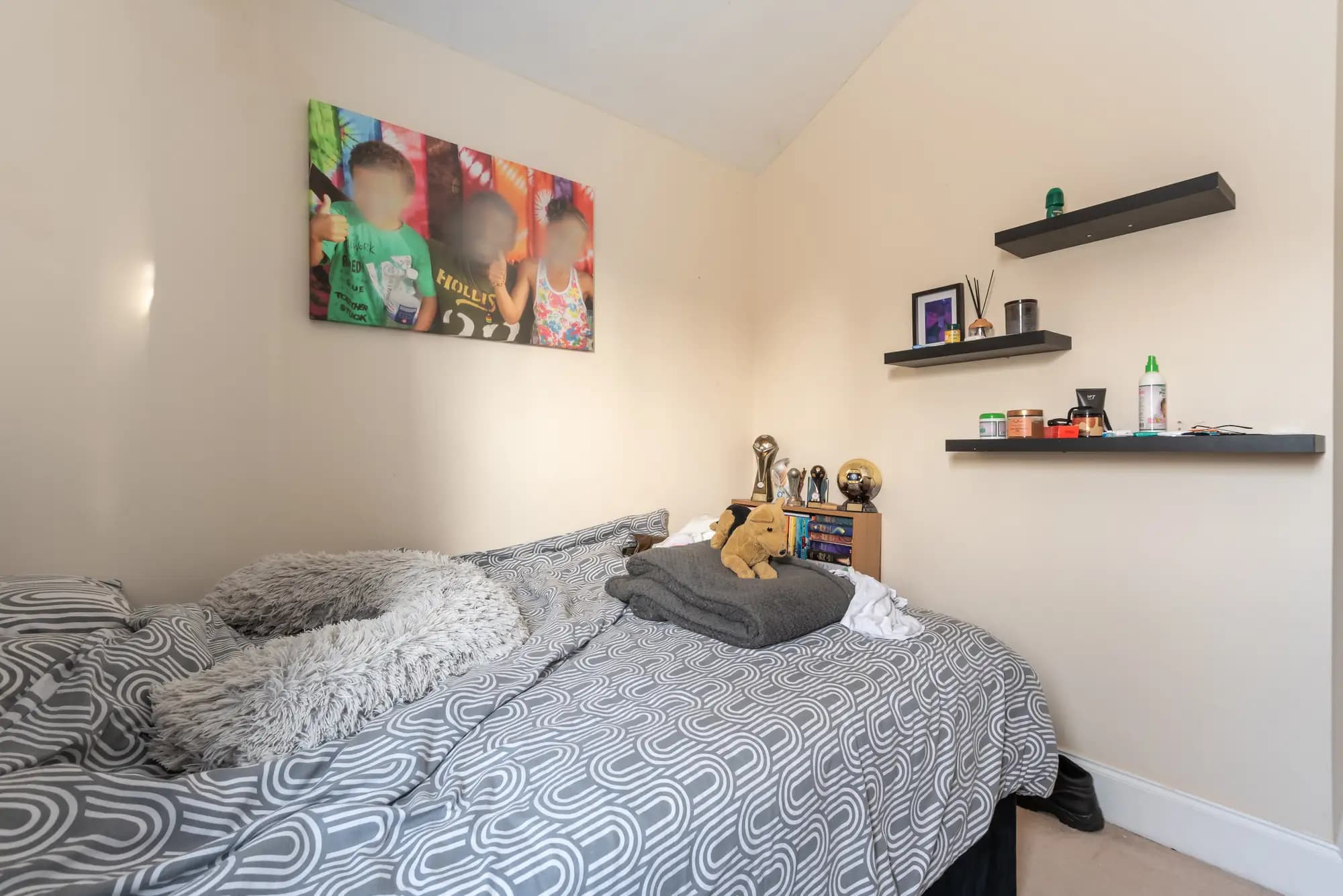 property photo 18 of 30