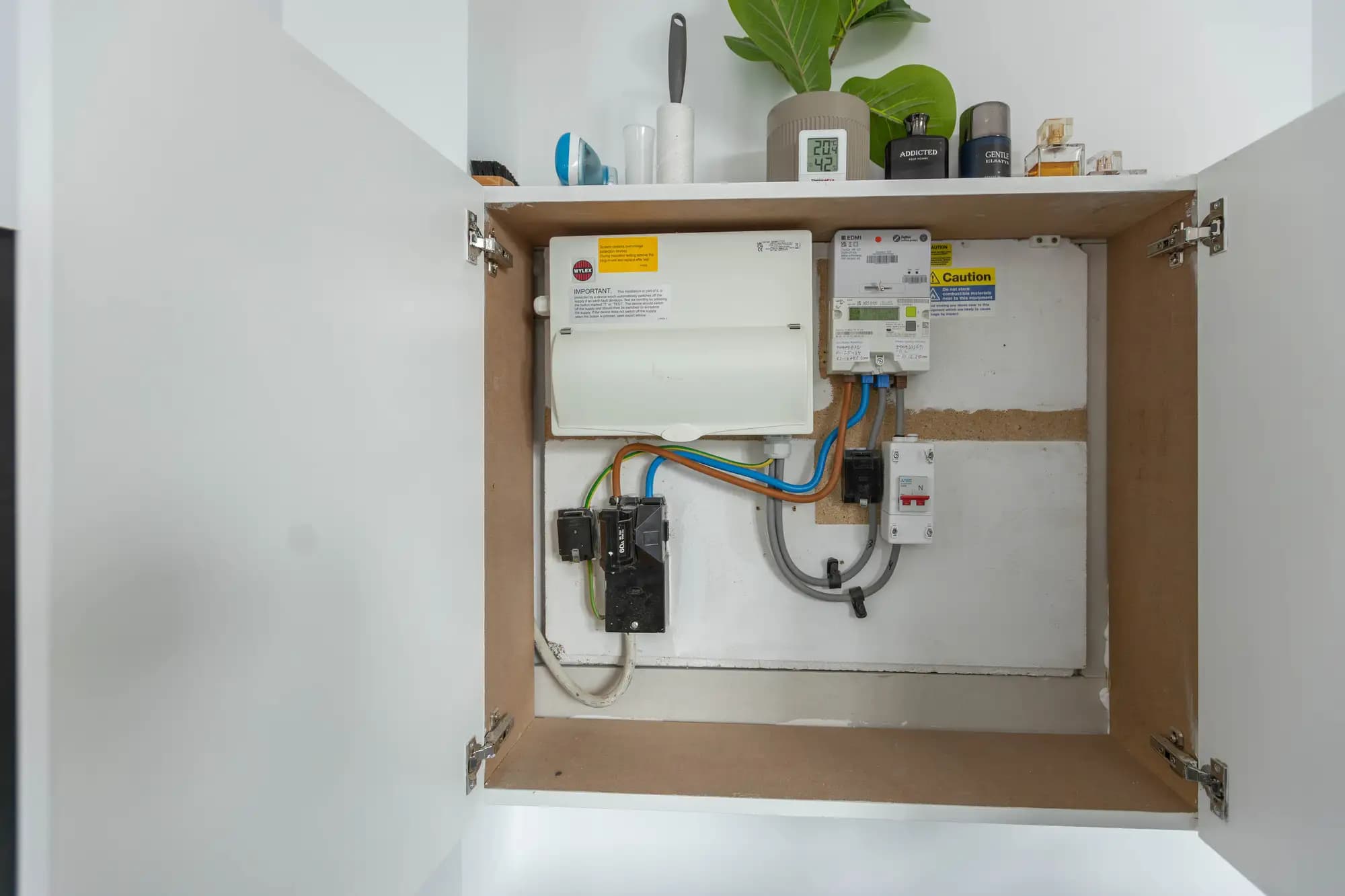 property photo 11 of 14