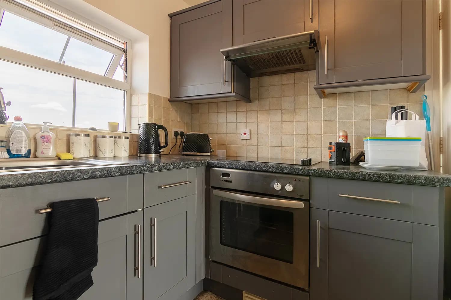 property photo 6 of 18