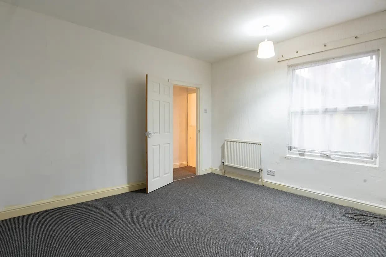 property photo 22 of 30