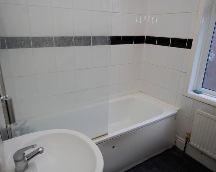 property photo 7 of 19