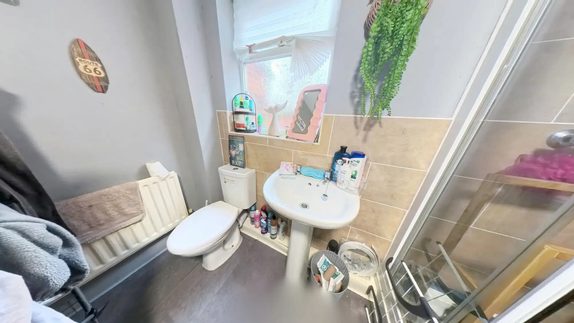 property photo 8 of 20