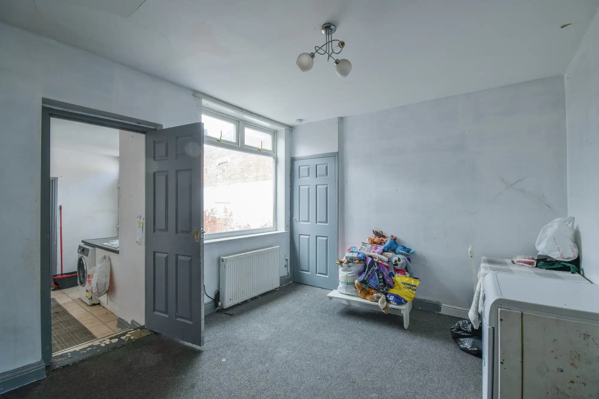 property photo 11 of 18