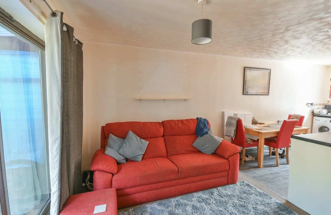 property photo 3 of 22