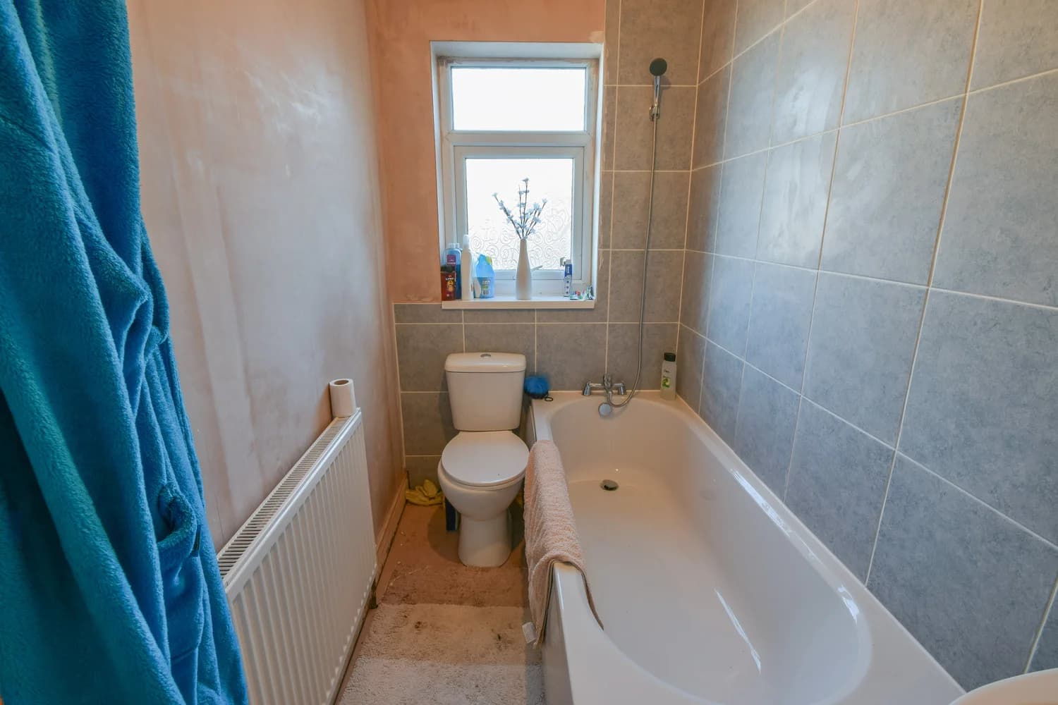 property photo 6 of 12